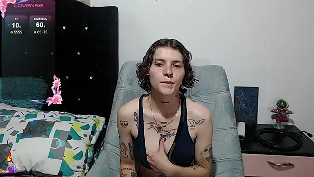 pretty cristal69 online show from 10/21/25, 09:26