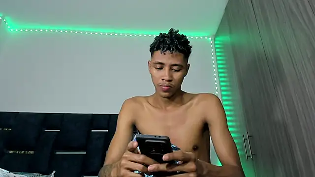 Snapshot of Lagosanthos chatting on 01/29/25, 10:01 Lagosanthos online show from 01/29/25, 10:01