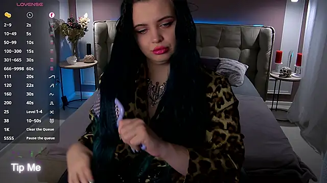 Miss Maya Mils online show from 10/14/25, 01:06