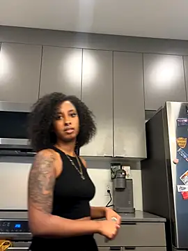 Your Paris online show from 10/26/25, 11:42