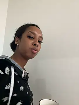 Your Paris online show from 10/27/25, 02:43