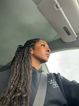 Your Paris online show from 11/08/25, 08:51