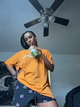 Your Paris online show from 11/12/25, 02:17