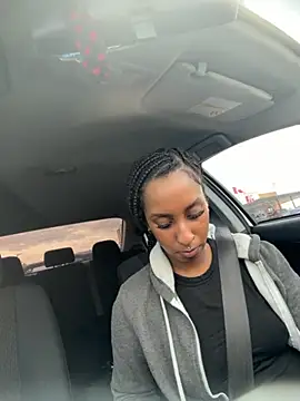 Your Paris online show from 11/18/25, 06:34