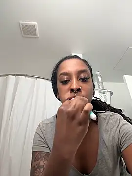 Your Paris online show from 11/21/25, 04:38