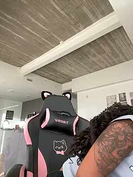 Your Paris online show from 11/22/25, 04:28