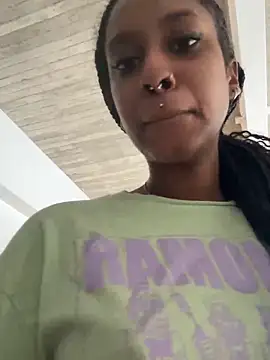 Your Paris online show from 12/01/25, 07:30