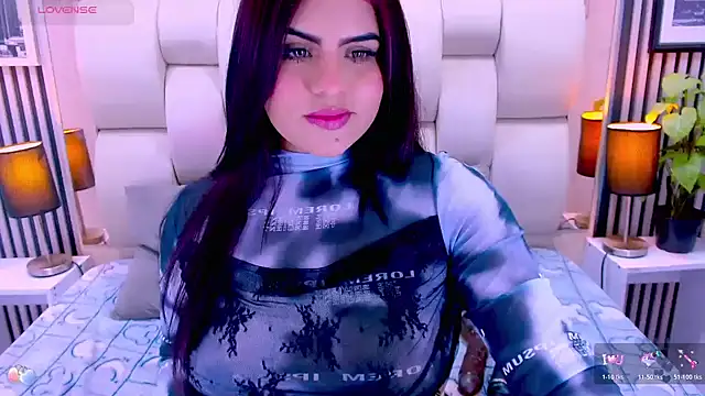 Snapshot of sarah_cream chatting on 04/09/26, 03:50 sarah cream online show from 04/09/26, 03:50