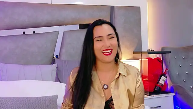 Evangeline Taylorr online show from 11/11/25, 07:25