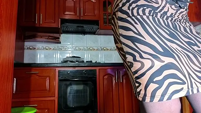 MissEscarleth online show from 12/22/25, 02:52