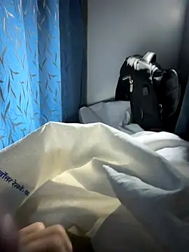 Snapshot of yadavindra85 chatting on 11/20/25, 07:02 yadavindra85 online show from 11/20/25, 07:02