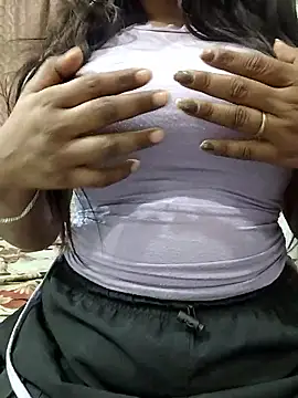 Snapshot of MohiniHott chatting on 01/11/26, 09:14 MohiniHott online show from 01/11/26, 09:14