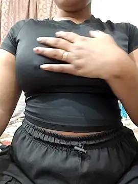 Snapshot of MohiniHott chatting on 02/03/26, 07:46 MohiniHott online show from 02/03/26, 07:46