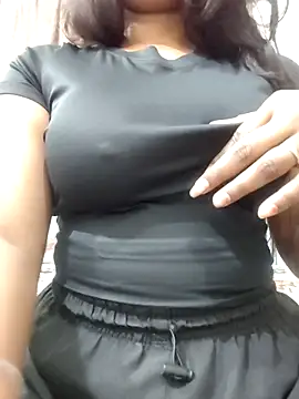 Snapshot of MohiniHott chatting on 03/05/26, 05:03 MohiniHott online show from 03/05/26, 05:03