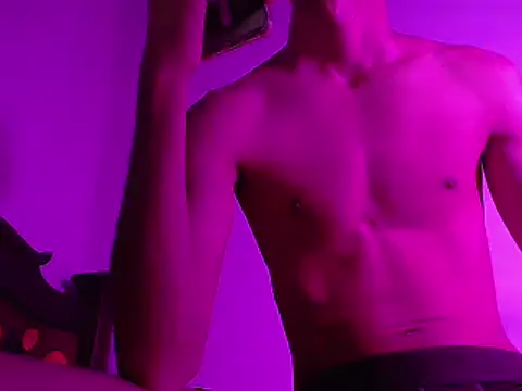 isaaclatino online show from 01/05/25, 03:53