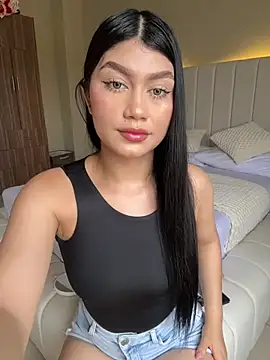 EmmaMartiinez online show from 05/02/26, 07:30