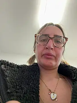 casalinga88 online show from 03/18/25, 04:37