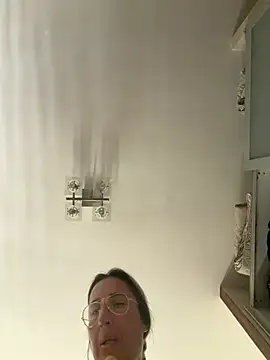 Snapshot of casalinga88 chatting on 06/19/26, 06:29 casalinga88 online show from 06/19/26, 06:29