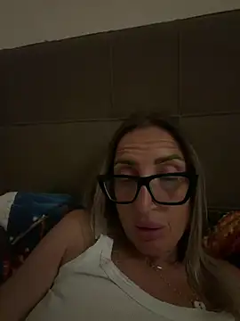 Snapshot of casalinga88 chatting on 07/25/26, 11:35 casalinga88 online show from 07/25/26, 11:35