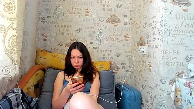 Snapshot of Adela_Vetta chatting on 02/18/25, 06:47 Adela Vetta online show from 02/18/25, 06:47