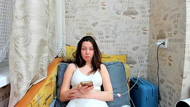 Snapshot of Adela_Vetta chatting on 02/24/25, 04:47 Adela Vetta online show from 02/24/25, 04:47