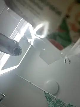 Snapshot of Adela_Vetta chatting on 12/13/25, 09:31 Adela Vetta online show from 12/13/25, 09:31