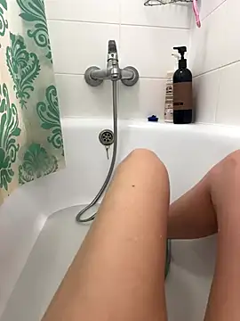 Snapshot of Adela_Vetta chatting on 12/21/25, 05:58 Adela Vetta online show from 12/21/25, 05:58