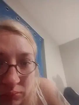 xWhoreAbleX Pika online show from 03/03/26, 02:39