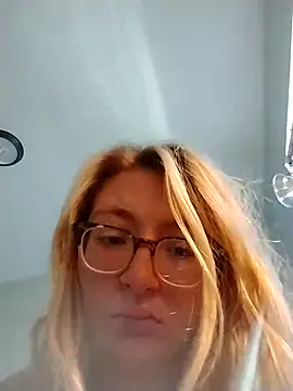 xWhoreAbleX Pika online show from 05/03/26, 01:50
