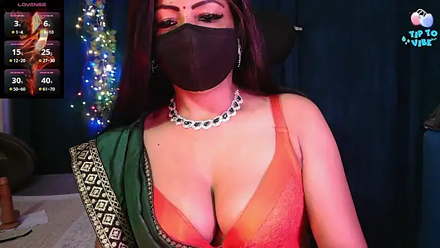 Snapshot of Aashiya- chatting on 02/15/26, 11:23 Aashiya- online show from 02/15/26, 11:23