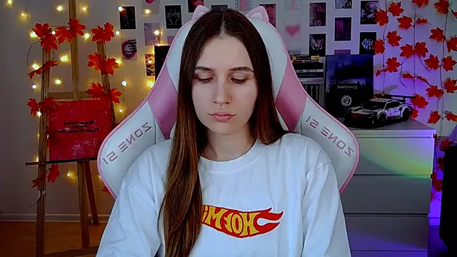 AliceCharmy online show from 11/29/25, 07:22