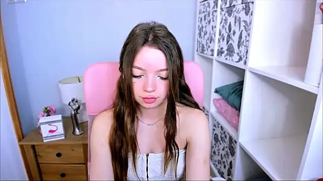 GraceLips online show from 08/01/26, 05:40