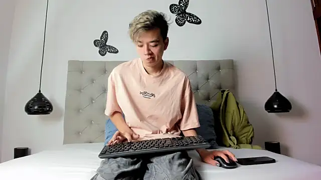 bunny maxi online show from 01/02/25, 12:35