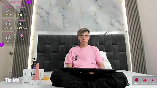 bunny maxi online show from 02/09/25, 12:30