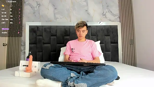 bunny maxi online show from 02/14/25, 01:08