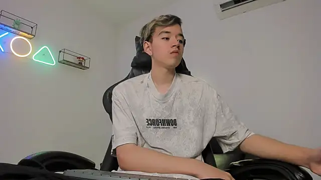 bunny maxi online show from 03/09/25, 12:31