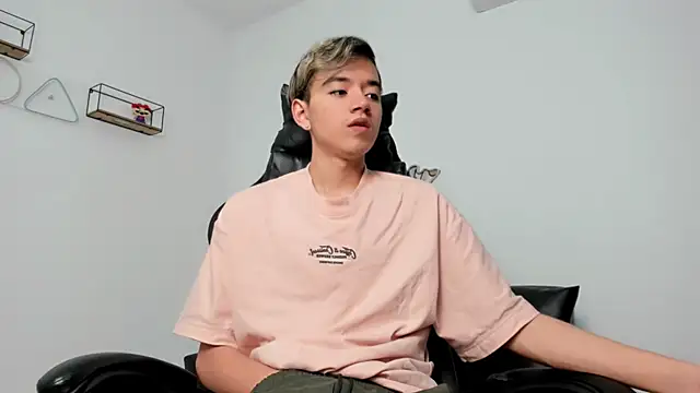 bunny maxi online show from 03/10/25, 12:37