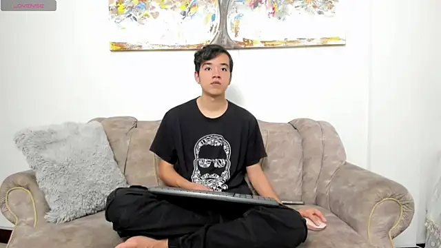 bunny maxi online show from 09/15/25, 12:38