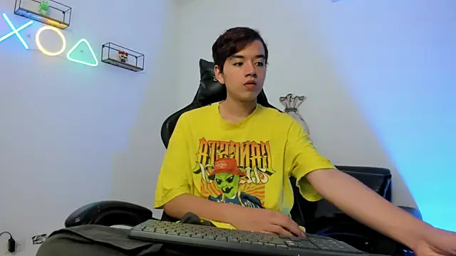 bunny maxi online show from 09/30/25, 12:32