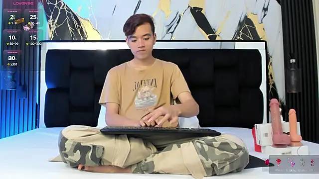 bunny maxi online show from 10/25/25, 12:45