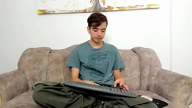 bunny maxi online show from 11/18/25, 12:31