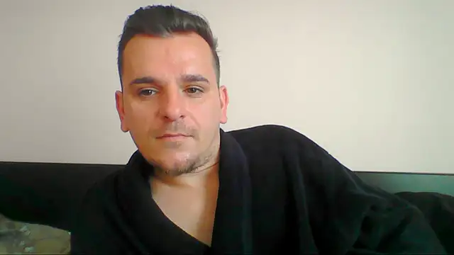 Snapshot of Huge_cock22cm chatting on 04/21/26, 07:25 Huge cock22cm online show from 04/21/26, 07:25