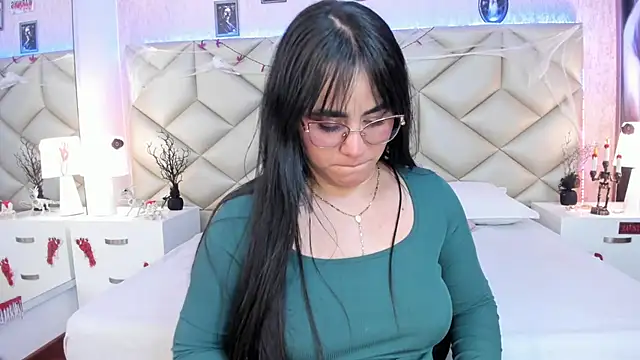 Brenda Garcia online show from 10/24/25, 08:49