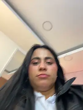 Brenda Garcia online show from 11/21/25, 09:57