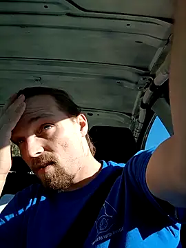 Snapshot of VitaminDrewFl chatting on 02/09/26, 08:57 VitaminDrewFl online show from 02/09/26, 08:57