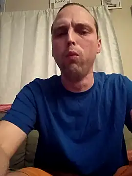 Snapshot of VitaminDrewFl chatting on 03/06/26, 12:01 VitaminDrewFl online show from 03/06/26, 12:01