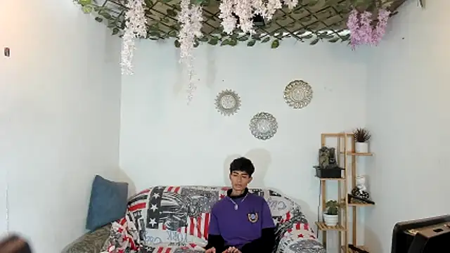 oliverhot2005 online show from 11/14/25, 01:54