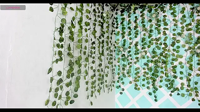 oliverhot2005 online show from 11/18/25, 02:21