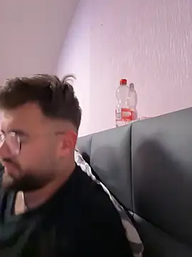 Snapshot of yxssxn24403 chatting on 10/06/25, 03:15 yxssxn24403 online show from 10/06/25, 03:15