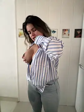 melanny10 online show from 01/02/25, 12:46